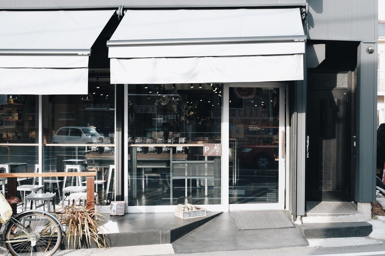 27 COFFEE ROASTERS (Kanagawa) : 2017 August's #kurasucoffee roaster