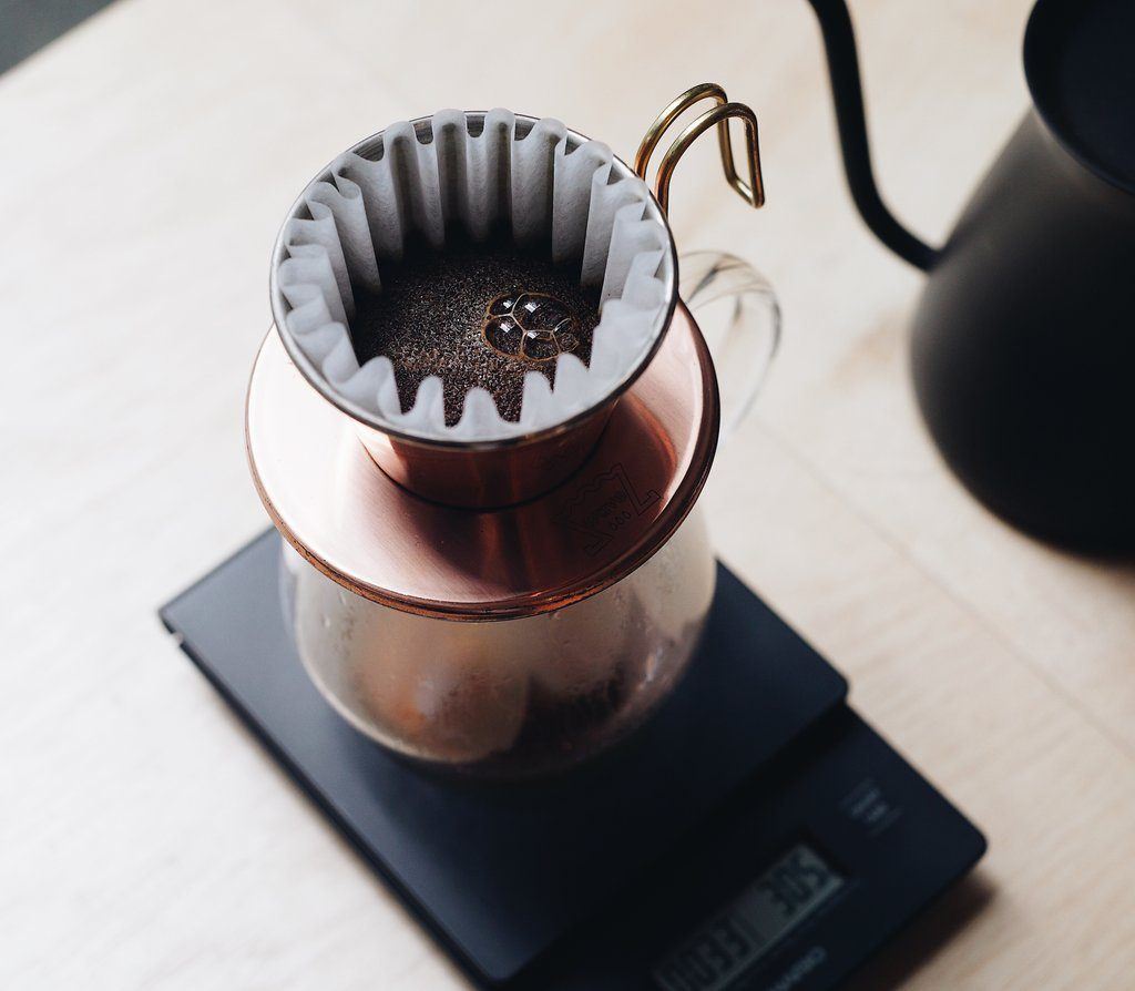 7 easy steps to brewing pour over coffee with the Kalita Wave