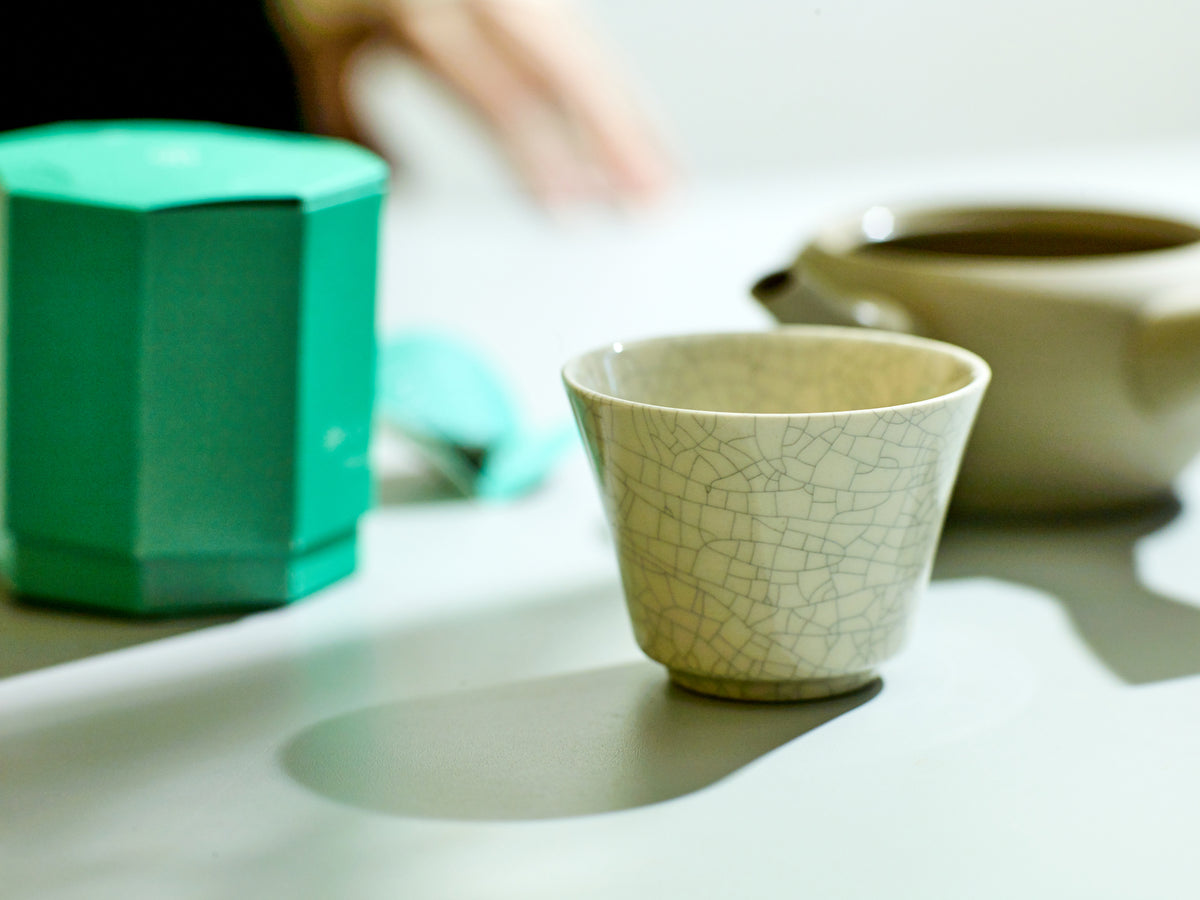 Nankei Pottery Tea Cup: Black Sumi-ink crazed Cup